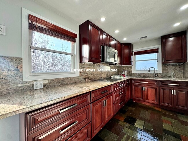 62 Upland Rd, Unit 3