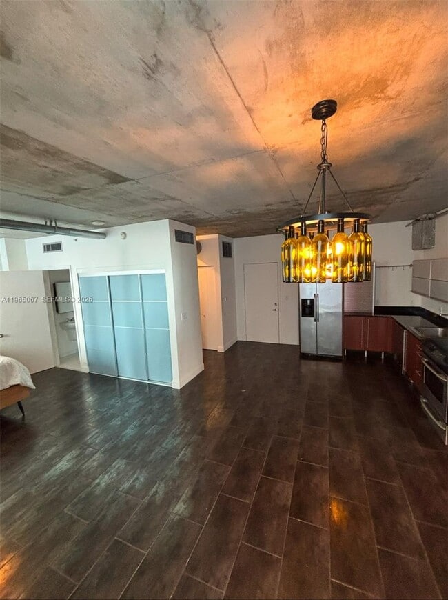 690 SW 1st Ct, Unit 1226 in Miami, FL - Building Photo - Building Photo