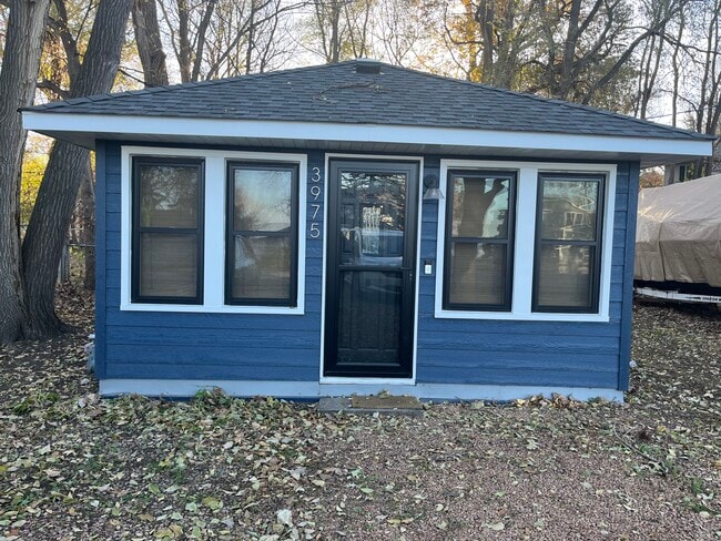 property at 3975 Sunset Dr