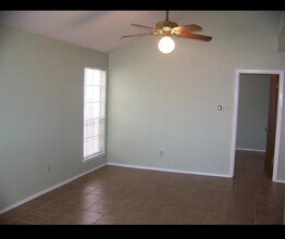7605 Woodstone Cove in Austin, TX - Building Photo - Building Photo