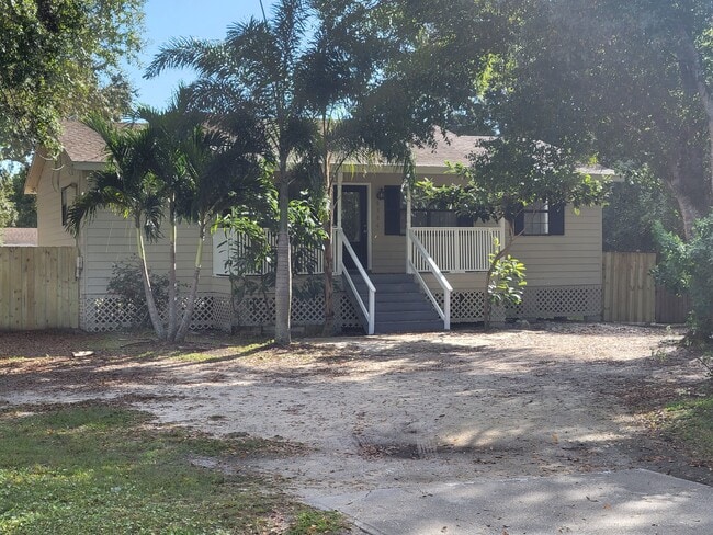 8386 64th Ave in Vero Beach, FL - Foto de edificio - Building Photo