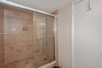 2304 NE 7th St in Hallandale Beach, FL - Building Photo - Building Photo