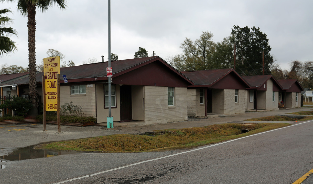 Weaver Road Apartments in Houston, TX - Building Photo