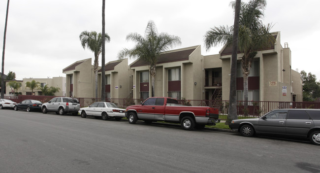 Harvard Apartments in Los Angeles, CA - Building Photo - Building Photo