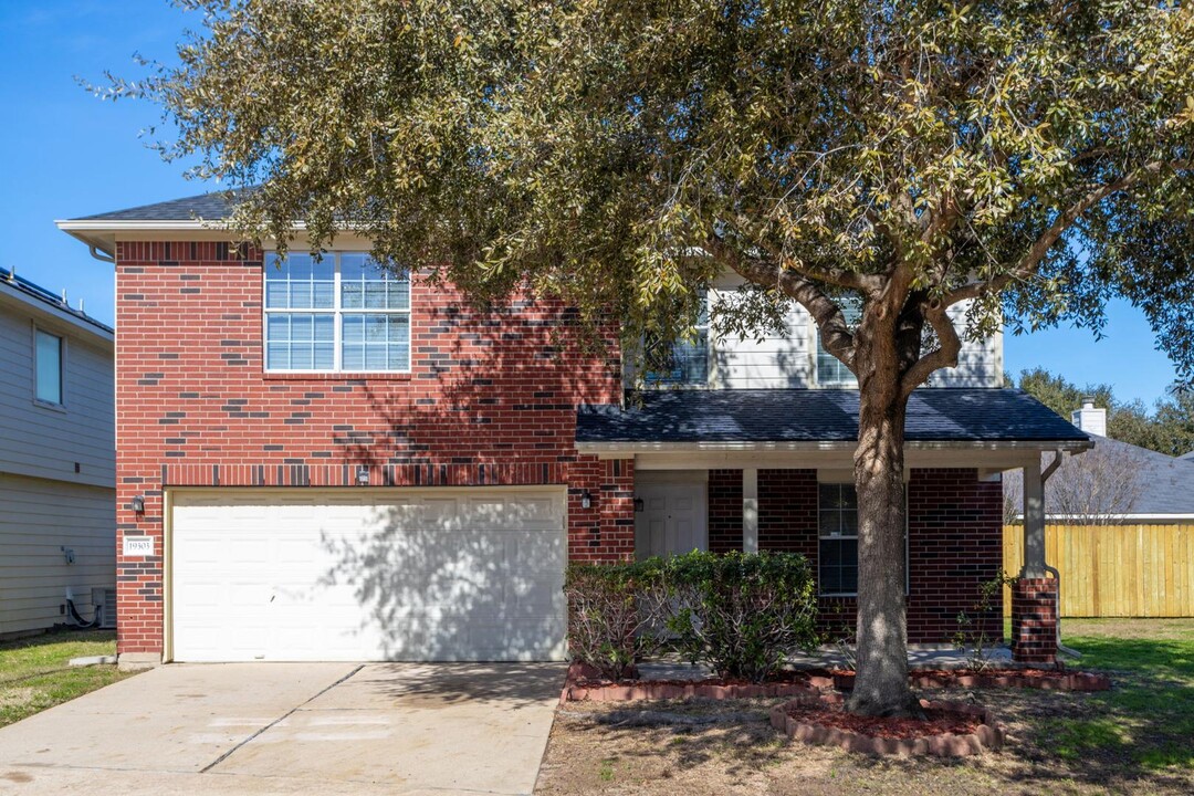 19303 River Bottom Rd in Katy, TX - Building Photo
