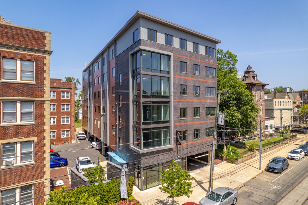 Penn Manor Apartments in Philadelphia, PA - Building Photo