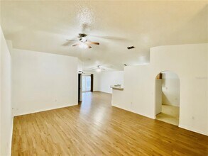 3992 Warbler Dr in Winter Haven, FL - Building Photo - Building Photo