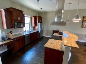 3409 Bryan St in Dallas, TX - Building Photo - Building Photo