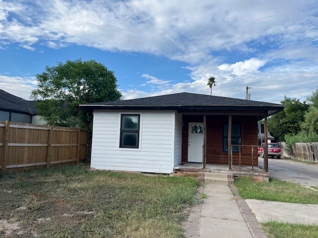 property at 221 E Cherokee Ave