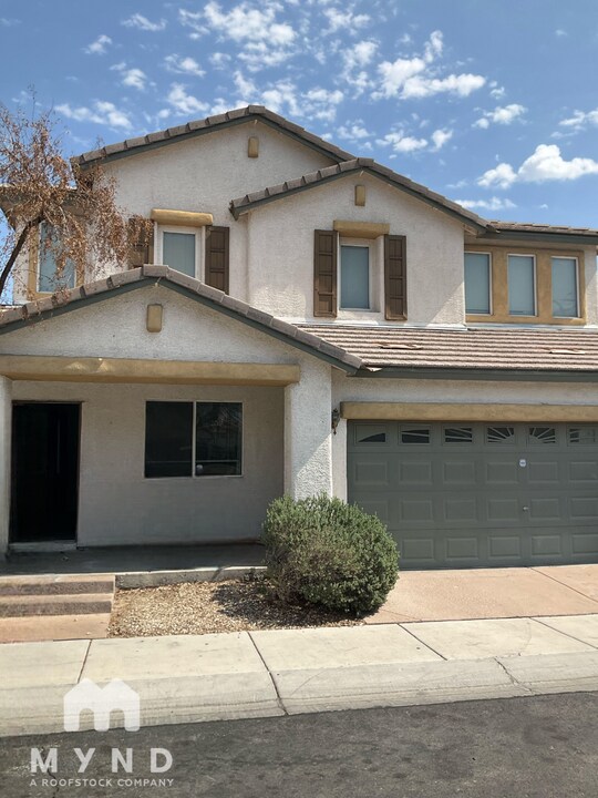 1994 Sunset Bend Dr in Henderson, NV - Building Photo