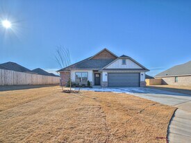 2912 SE 23rd Cir in Moore, OK - Building Photo