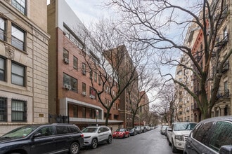 20 W 84th St in New York, NY - Building Photo - Building Photo