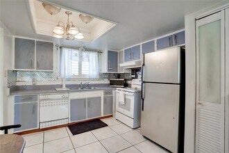 6338 Newtown Cir in Tampa, FL - Building Photo - Building Photo