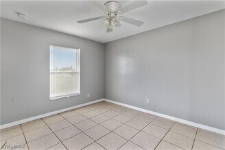 1116 Diplomat Pkwy E in Cape Coral, FL - Foto de edificio - Building Photo