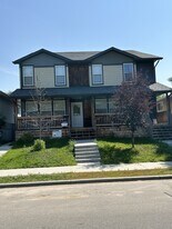 11837 54th St. NW in Edmonton, AB - Building Photo