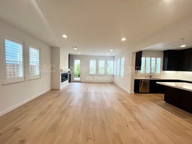 2607 3rd Ave in Marina, CA - Building Photo - Building Photo