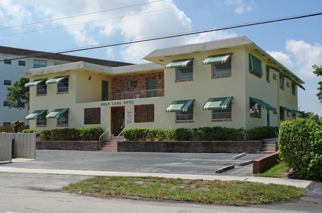 Golf Lane in Pompano Beach, FL - Building Photo