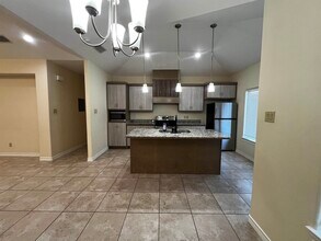 5703 Moses Lp in Laredo, TX - Building Photo - Building Photo