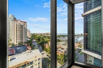 1 Beach Dr SE in St. Petersburg, FL - Building Photo - Building Photo