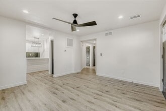 946 Pratt St, Unit Unit A in Longmont, CO - Building Photo - Building Photo