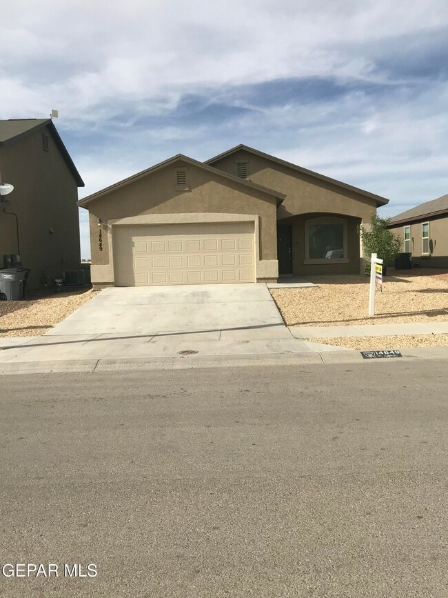 14649 Friesian Trail in El Paso, TX - Building Photo - Building Photo