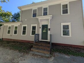 5 Rogers St in Dover, NH - Building Photo - Building Photo
