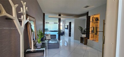 11271 NW 75th Ln in Medley, FL - Building Photo - Building Photo