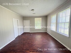 2620 Broadway St in Little Rock, AR - Building Photo - Building Photo