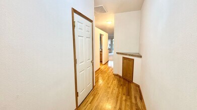 0512-528 S Nebraska St in Portland, OR - Building Photo - Building Photo