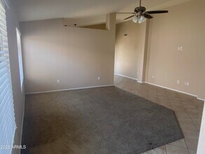 2033 E Saratoga St in Gilbert, AZ - Foto de edificio - Building Photo