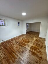 4962 Lindenwood Ave, Unit B in St. Louis, MO - Foto de edificio - Building Photo