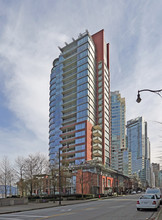 One Harbour Green in Vancouver, BC - Building Photo - Building Photo