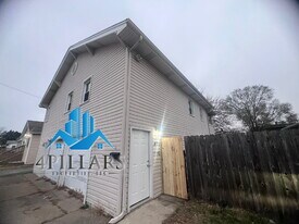 403 Kenwood St in Hammond, IN - Building Photo