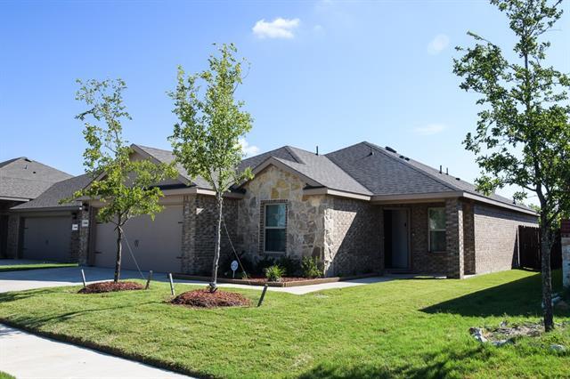 1104 Bronze Ln in Princeton, TX - Foto de edificio