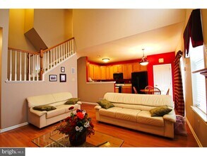 216 Warwick Way in North Wales, PA - Building Photo - Building Photo