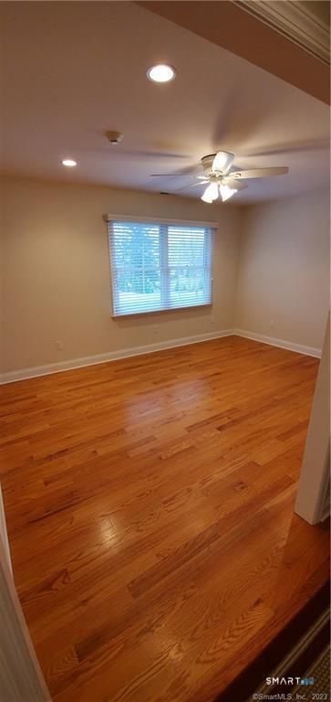 107 Oakridge Rd in Trumbull, CT - Building Photo - Building Photo