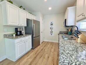 1717 W Lakewood Ave in Durham, NC - Building Photo - Building Photo