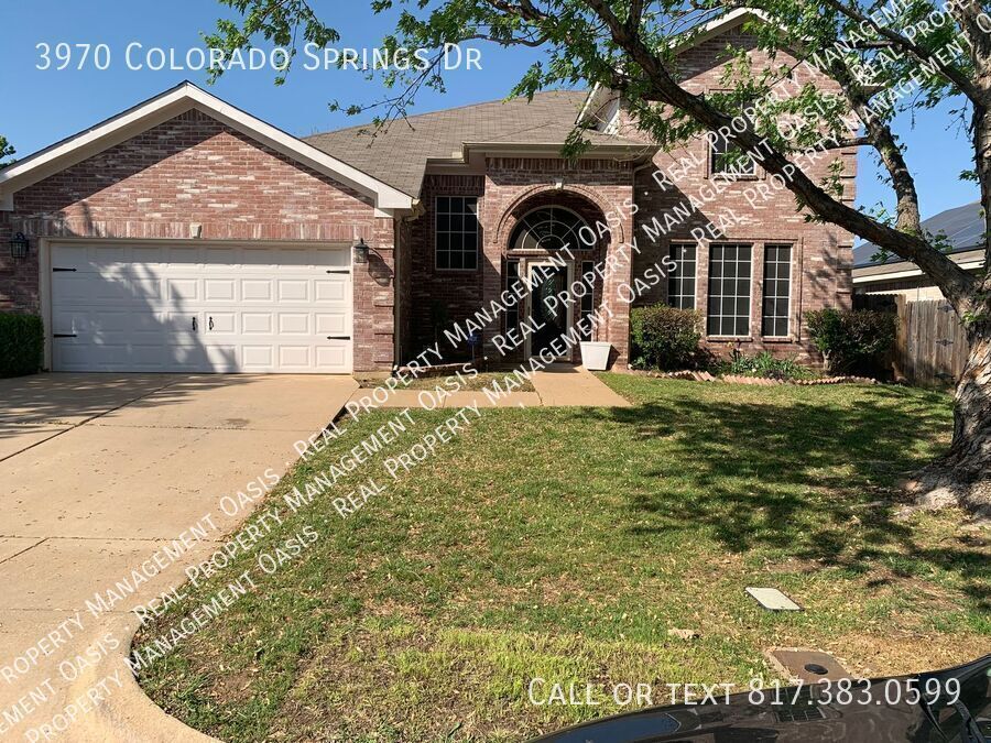 3970 Colorado Springs Dr in Fort Worth, TX - Foto de edificio