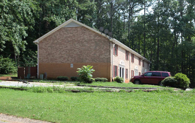 6310 Forest Vale Dr in Norcross, GA - Building Photo - Building Photo