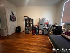 1630 Commonwealth Ave, Unit 25 in Boston, MA - Foto de edificio - Building Photo