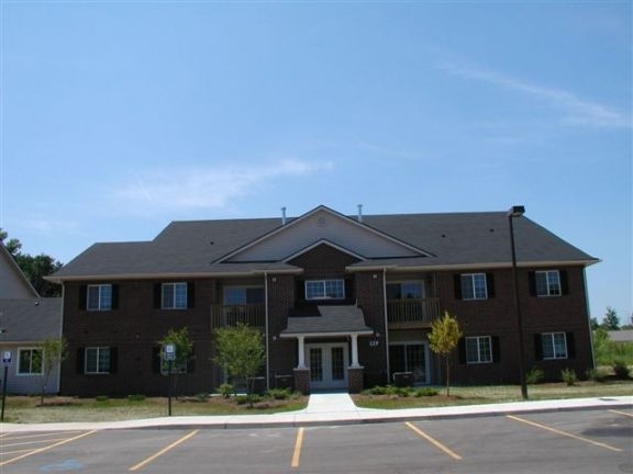 Lexington Square Apartments in Fennville, MI - Building Photo - Building Photo