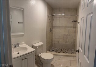 1171 Laurel Dr in North Fort Myers, FL - Building Photo - Building Photo