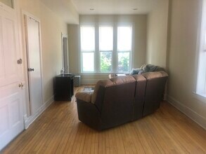 1801 W Erie St-Unit -1801-2 in Chicago, IL - Building Photo - Building Photo