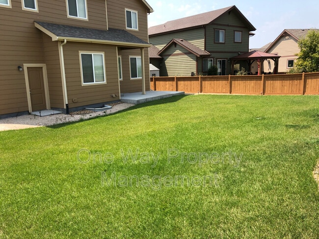 242 Saratoga Dr in Windsor, CO - Building Photo - Building Photo