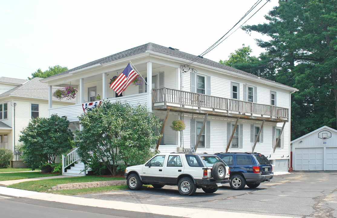 8 North St in Sanford, ME - Building Photo