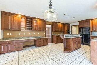1720 Honeysuckle Ln in Pottstown, PA - Building Photo - Building Photo