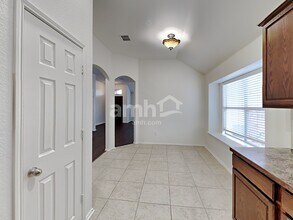 448 Paddle Dr in Crowley, TX - Building Photo - Building Photo