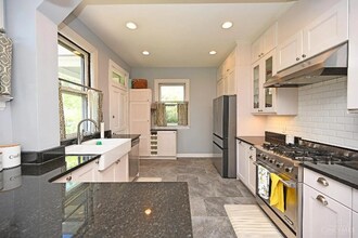 2123 Cameron Ave in Cincinnati, OH - Foto de edificio - Building Photo