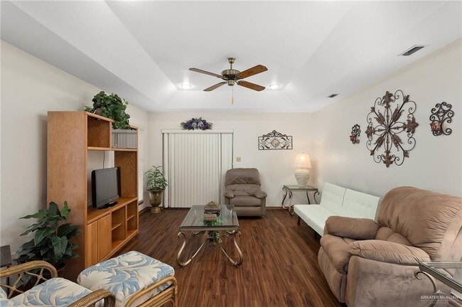 9 Ashley Dr in Pharr, TX - Building Photo - Building Photo