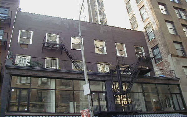 122 East 27th Street in New York, NY - Building Photo